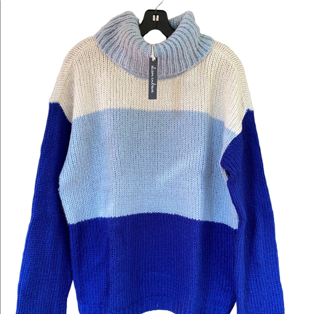 Winter sweatshirt Size XL brand with Tags